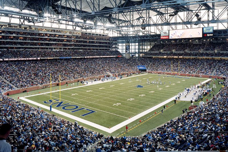 Jackson Lumen Christi meets Dearborn Divine Child at Ford Field on Saturday, a Prep Bowl matchup of two 2025 state champions to close the regular season