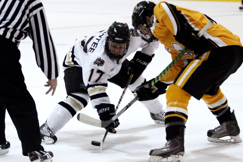 Soo Eagles pull away from Elliot Lake 6-3 as Harmon Esch scores twice in the first 28 seconds of the third